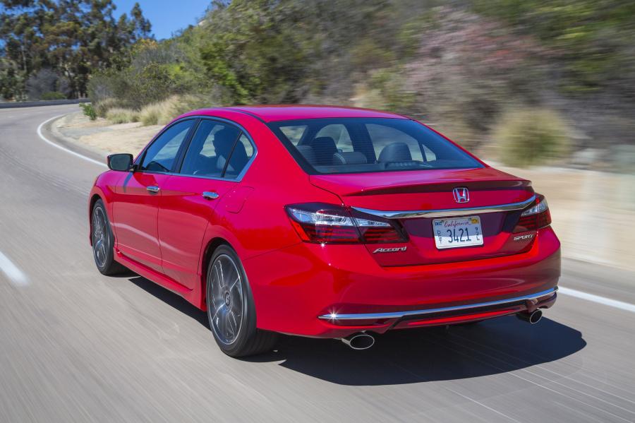  Honda Accord Sport 2016 года  (US) (фото 3 из 26)